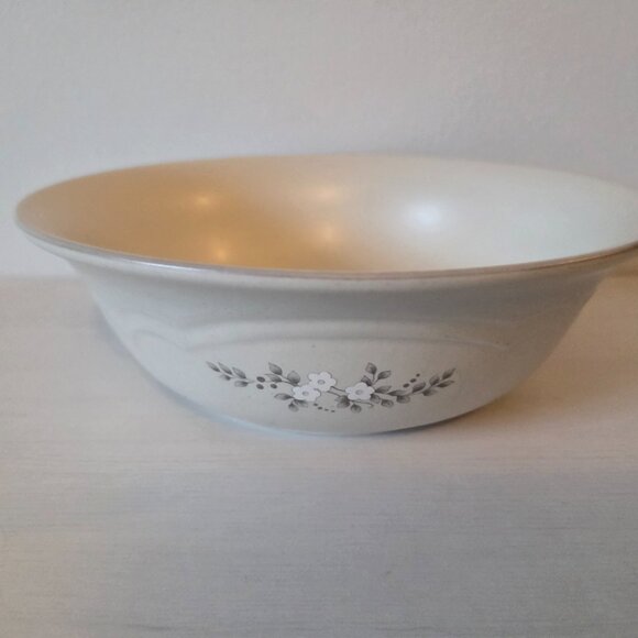 Pfaltzgraff  Heirloom  Vegetable Serving Bowl 8 1/2 Inch Vintage  #011 Floral - Picture 3 of 6
